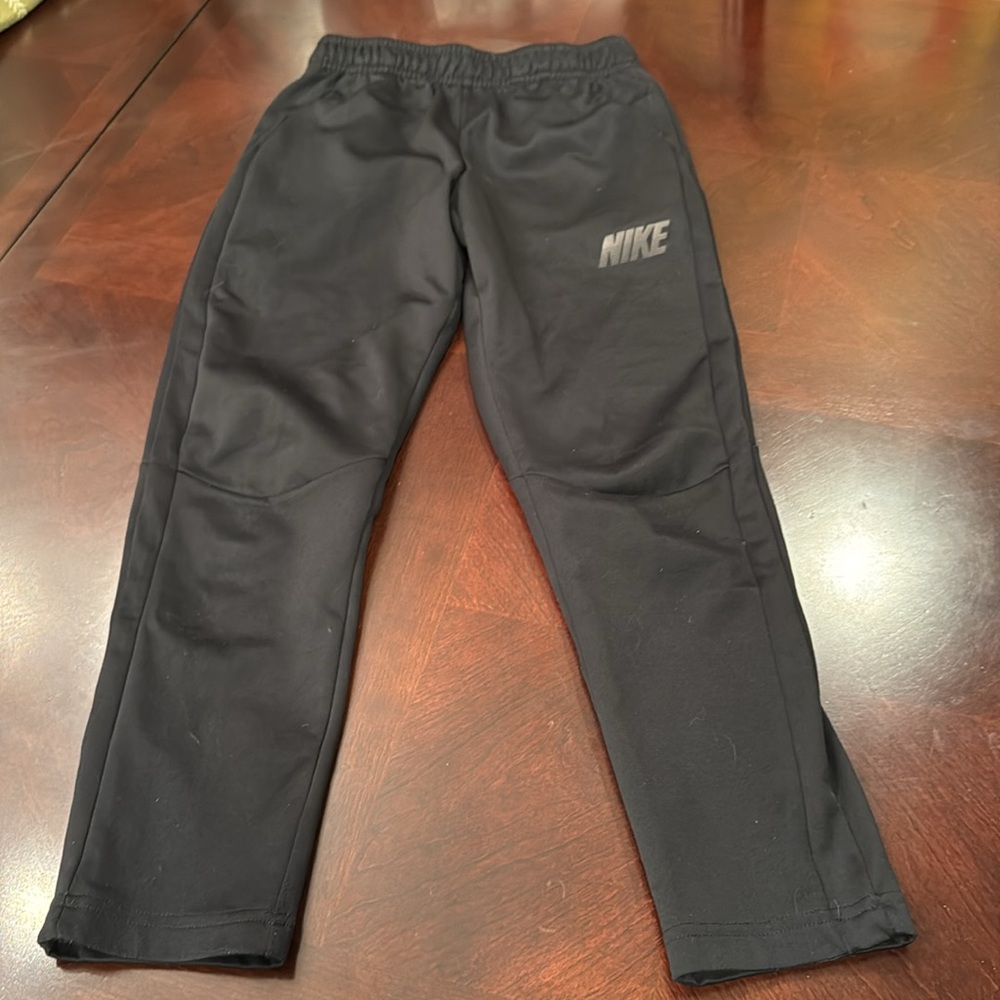 Nike Boys Black Joggers Size Medium - Picture 10 of 14